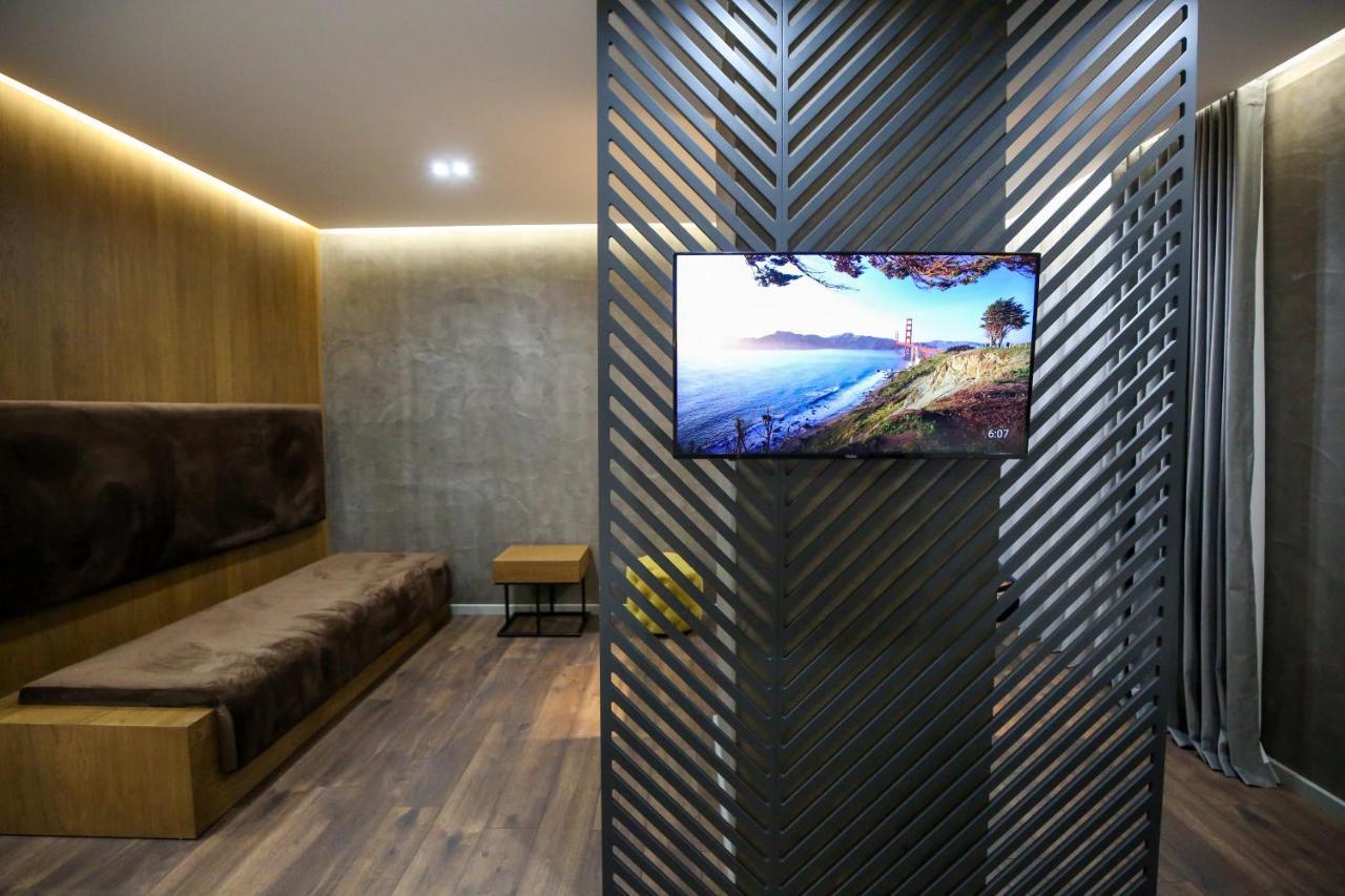 Ap Hotel Boutique Vlorë Esterno foto