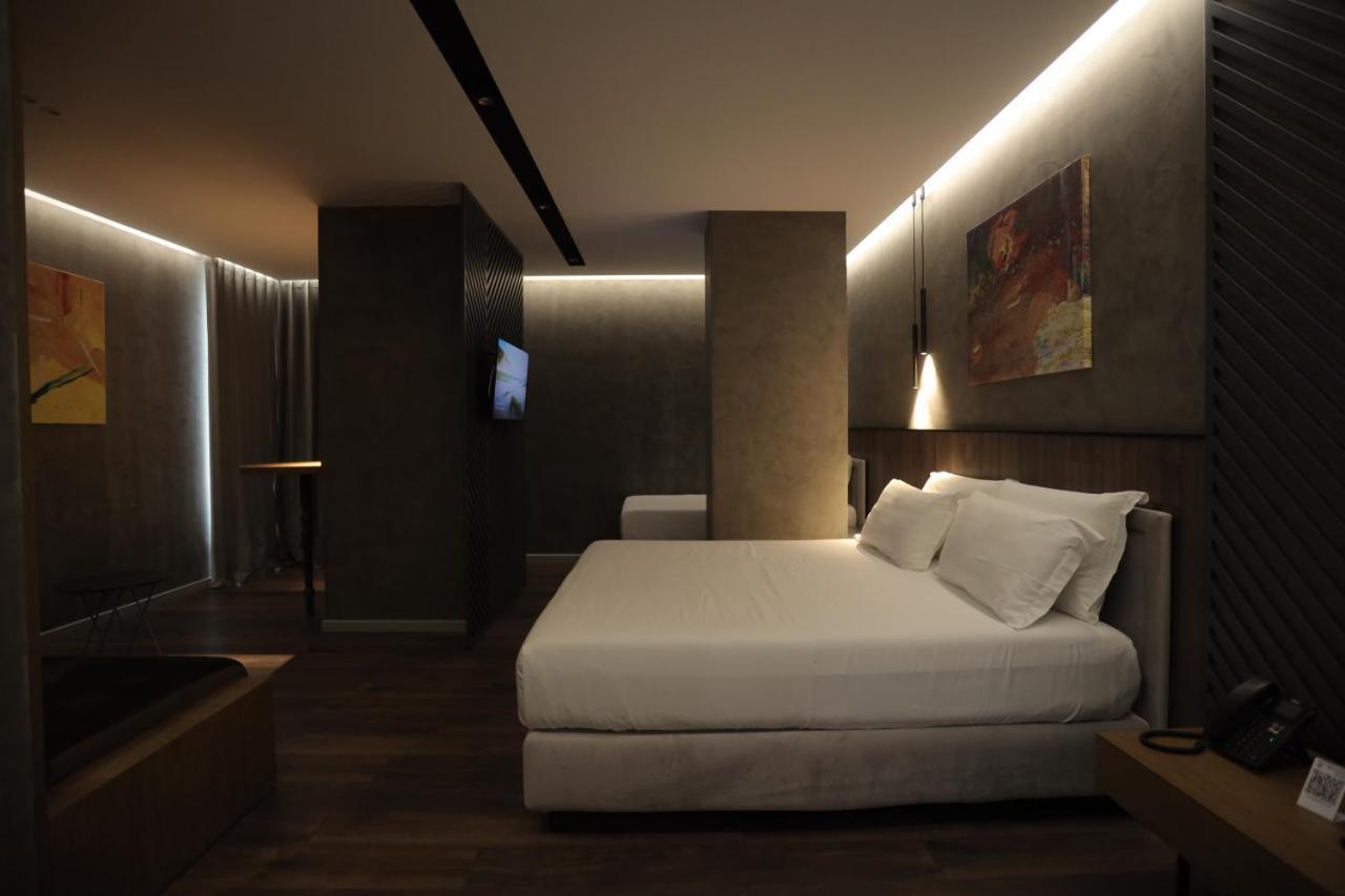 Ap Hotel Boutique Vlorë Esterno foto