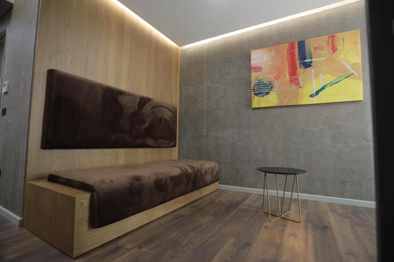 Ap Hotel Boutique Vlorë Esterno foto