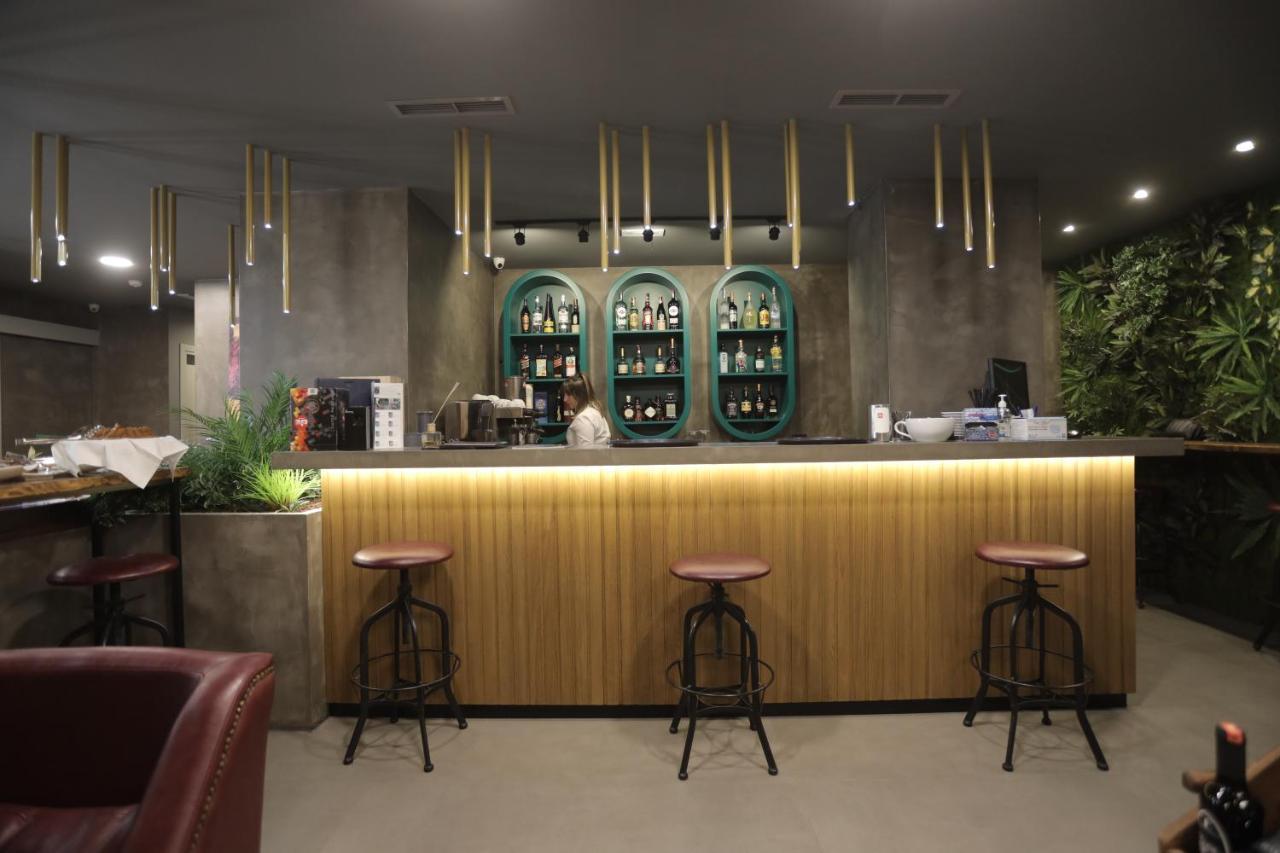 Ap Hotel Boutique Vlorë Esterno foto