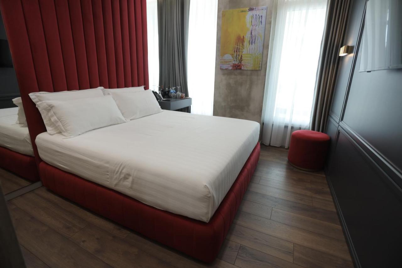 Ap Hotel Boutique Vlorë Esterno foto