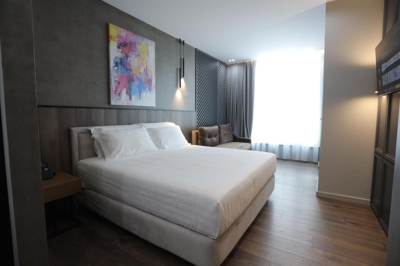 Ap Hotel Boutique Vlorë Esterno foto